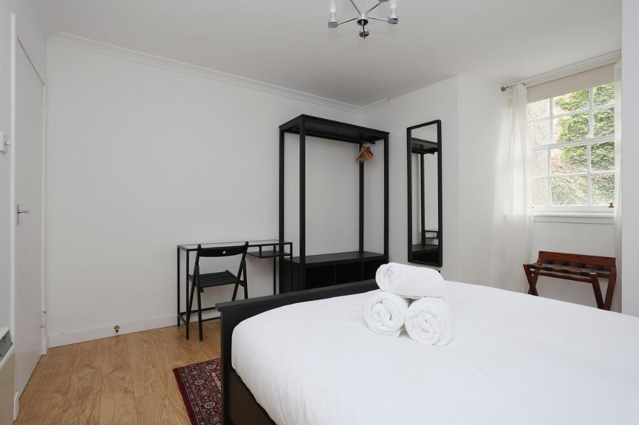 Joivy 1 Bed Flat, Heart Of Grassmarket 爱丁堡 外观 照片